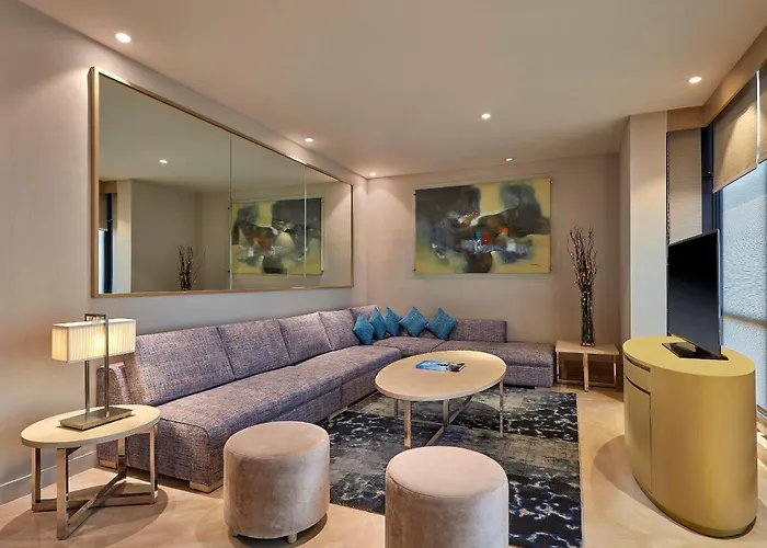 Aloft By Marriott Thamel ホテル